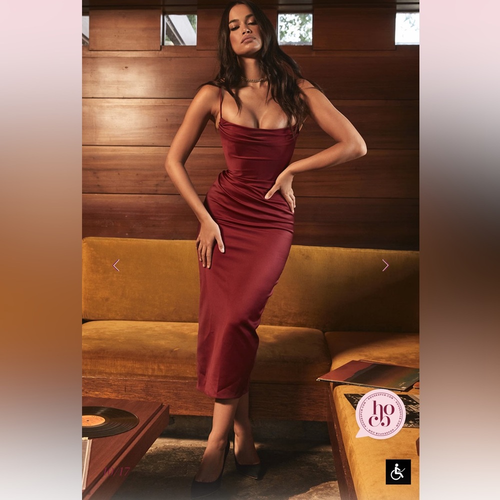 HOUSE OF CB
Anja corset satin midi dress size small